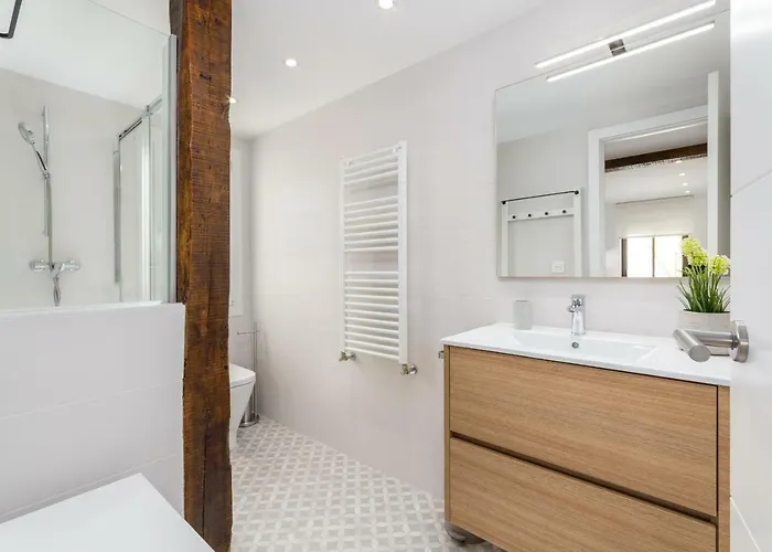 Always Easy I Apata *