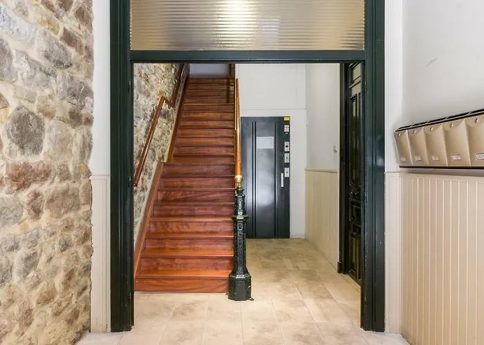 Always Easy I Apata *